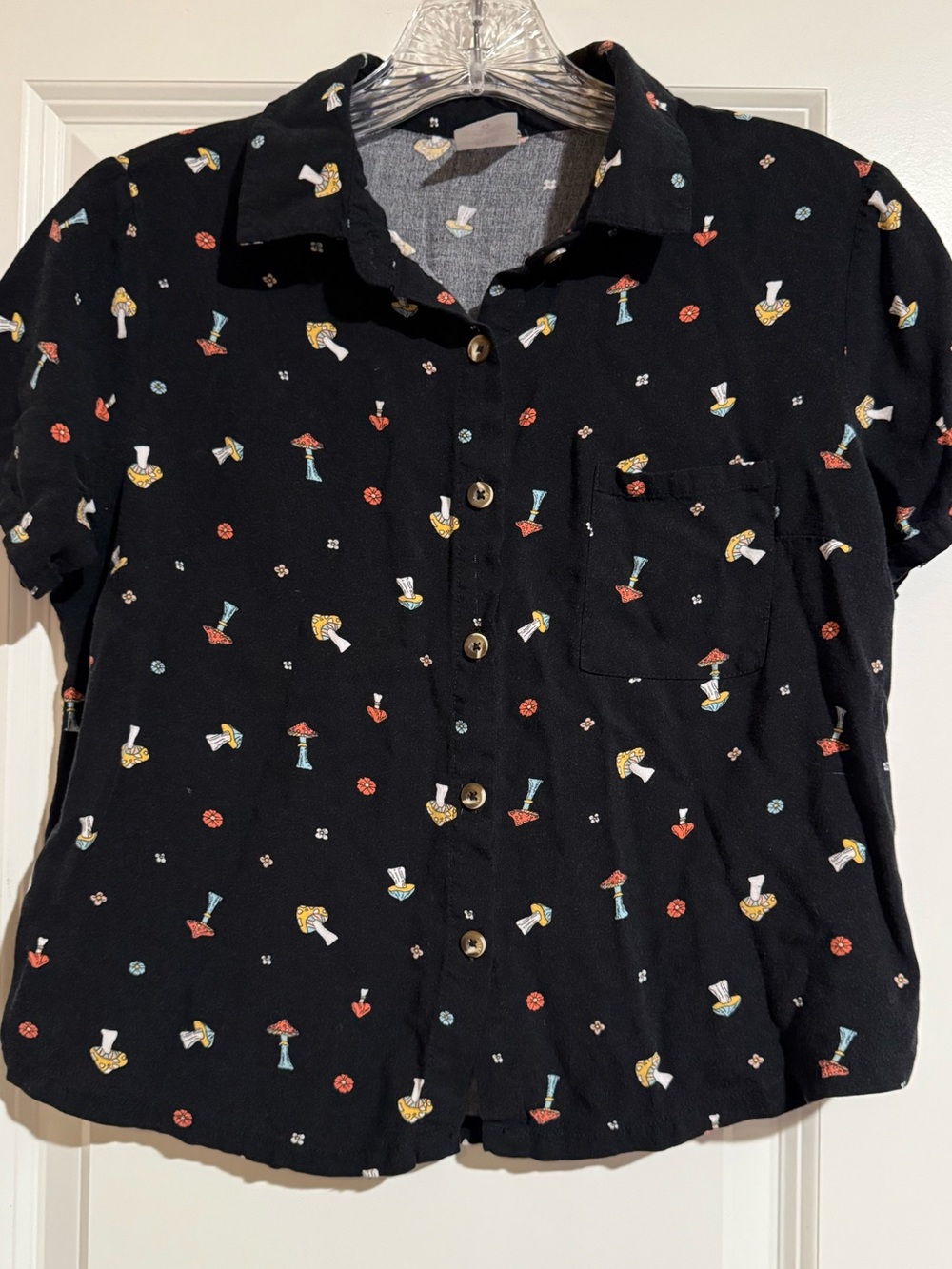 Mushroom Print Cropped Button Up Shirt Black Size Small super cute and soft!